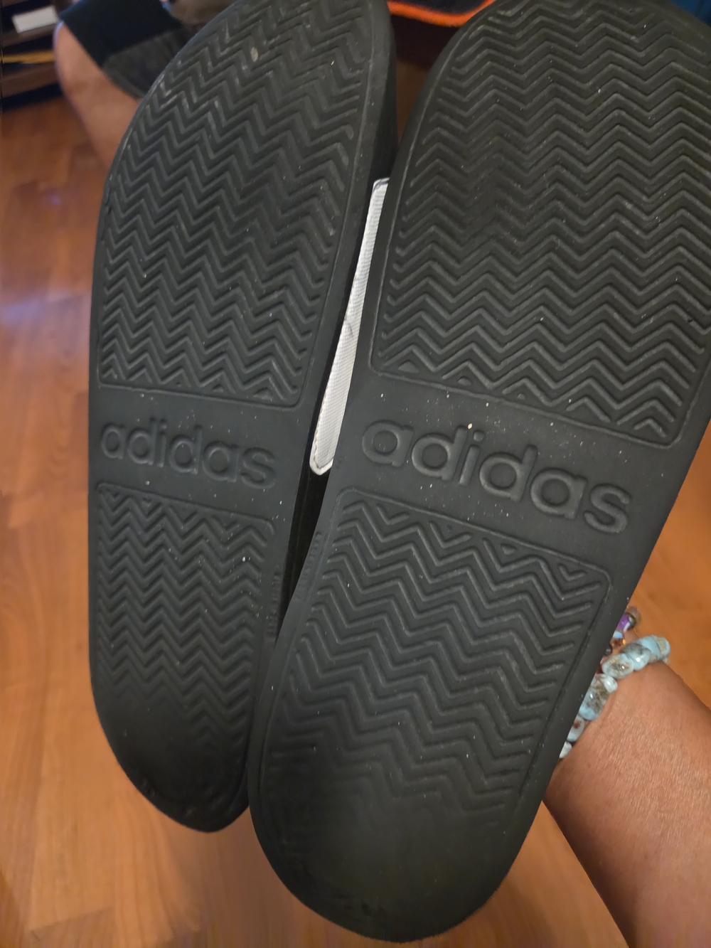 Adidas Men’s Black & White Size 13  Slide Sandals - Picture 11 of 11